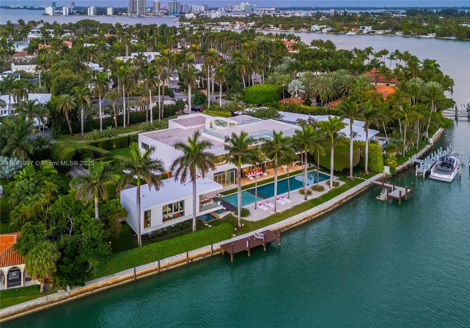 Miami Beach, Florida 33141, United States, 9 Bedrooms Bedrooms, ,14 BathroomsBathrooms,Residential,Active,783