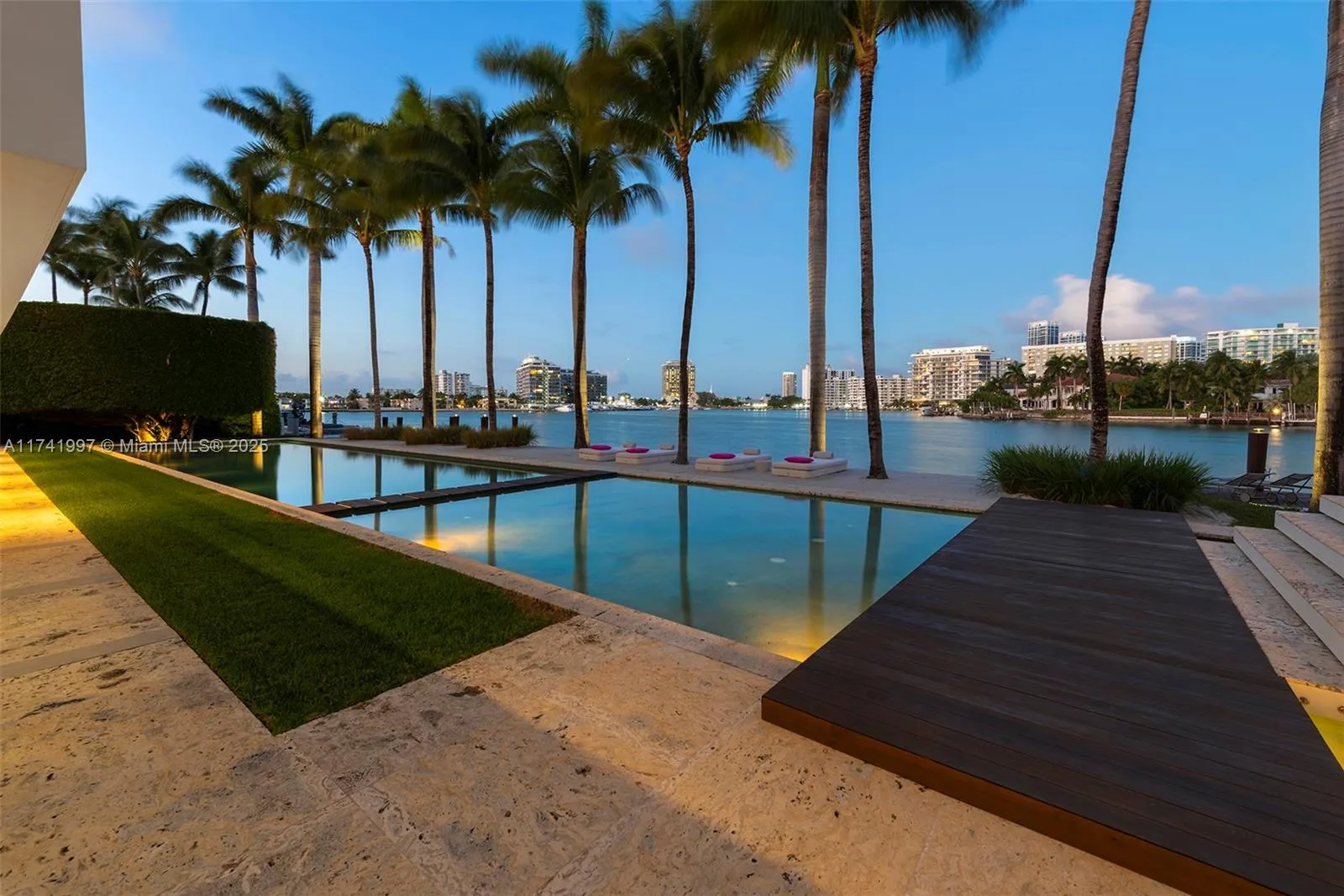 Miami Beach, Florida 33141, United States, 9 Bedrooms Bedrooms, ,14 BathroomsBathrooms,Residential,Active,783