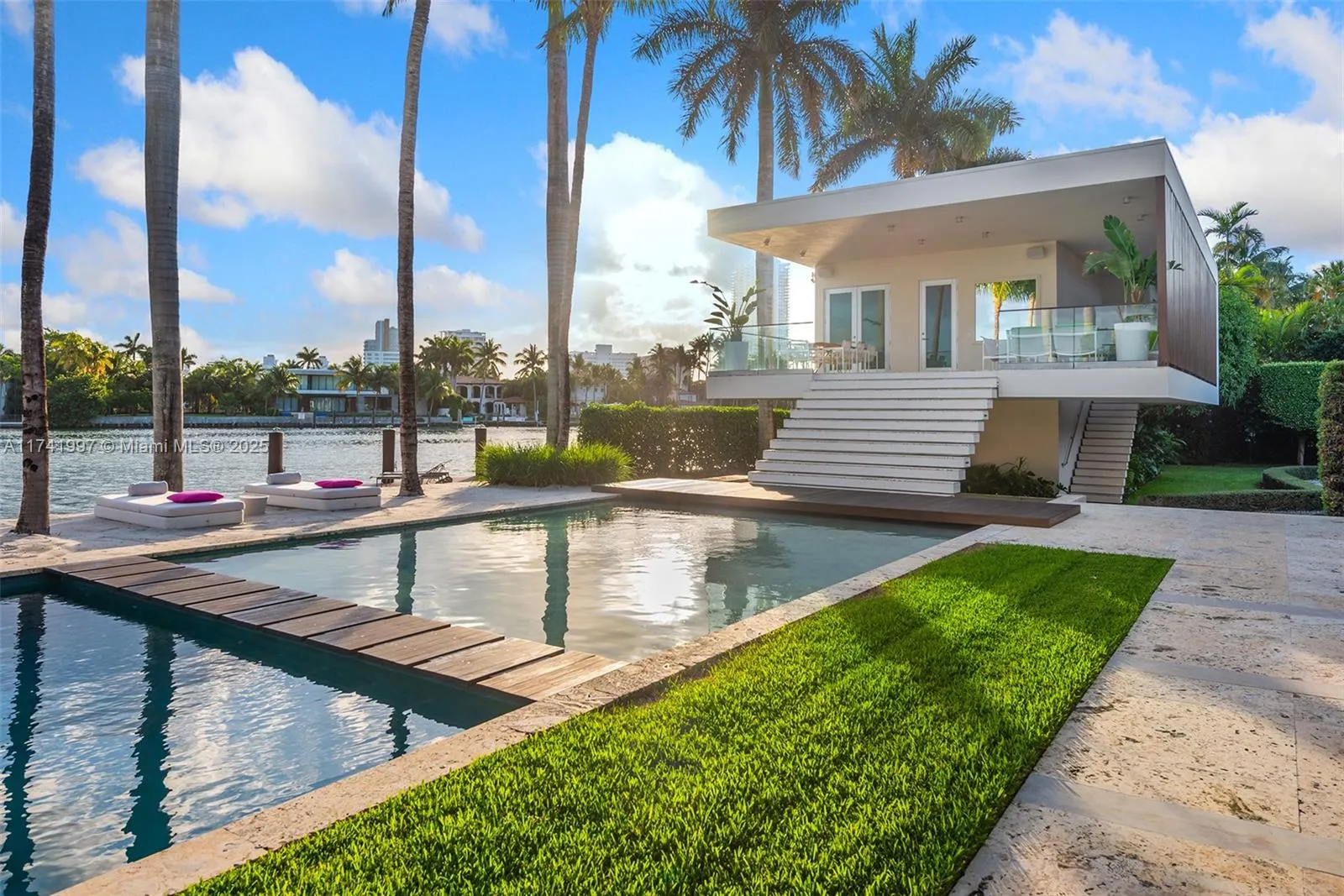 Miami Beach, Florida 33141, United States, 9 Bedrooms Bedrooms, ,14 BathroomsBathrooms,Residential,Active,783