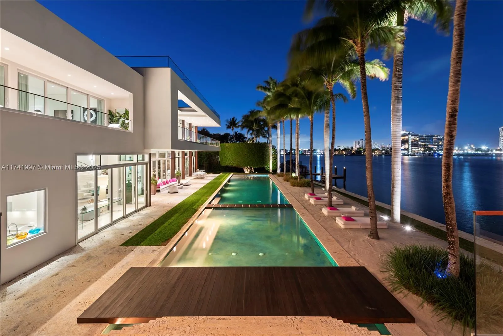 Miami Beach, Florida 33141, United States, 9 Bedrooms Bedrooms, ,14 BathroomsBathrooms,Residential,Active,783