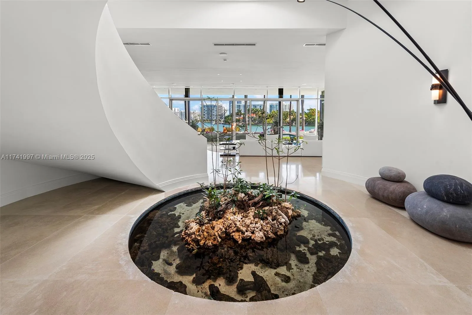 Miami Beach, Florida 33141, United States, 9 Bedrooms Bedrooms, ,14 BathroomsBathrooms,Residential,Active,783