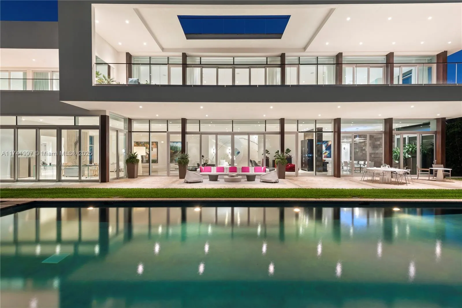 Miami Beach, Florida 33141, United States, 9 Bedrooms Bedrooms, ,14 BathroomsBathrooms,Residential,Active,783