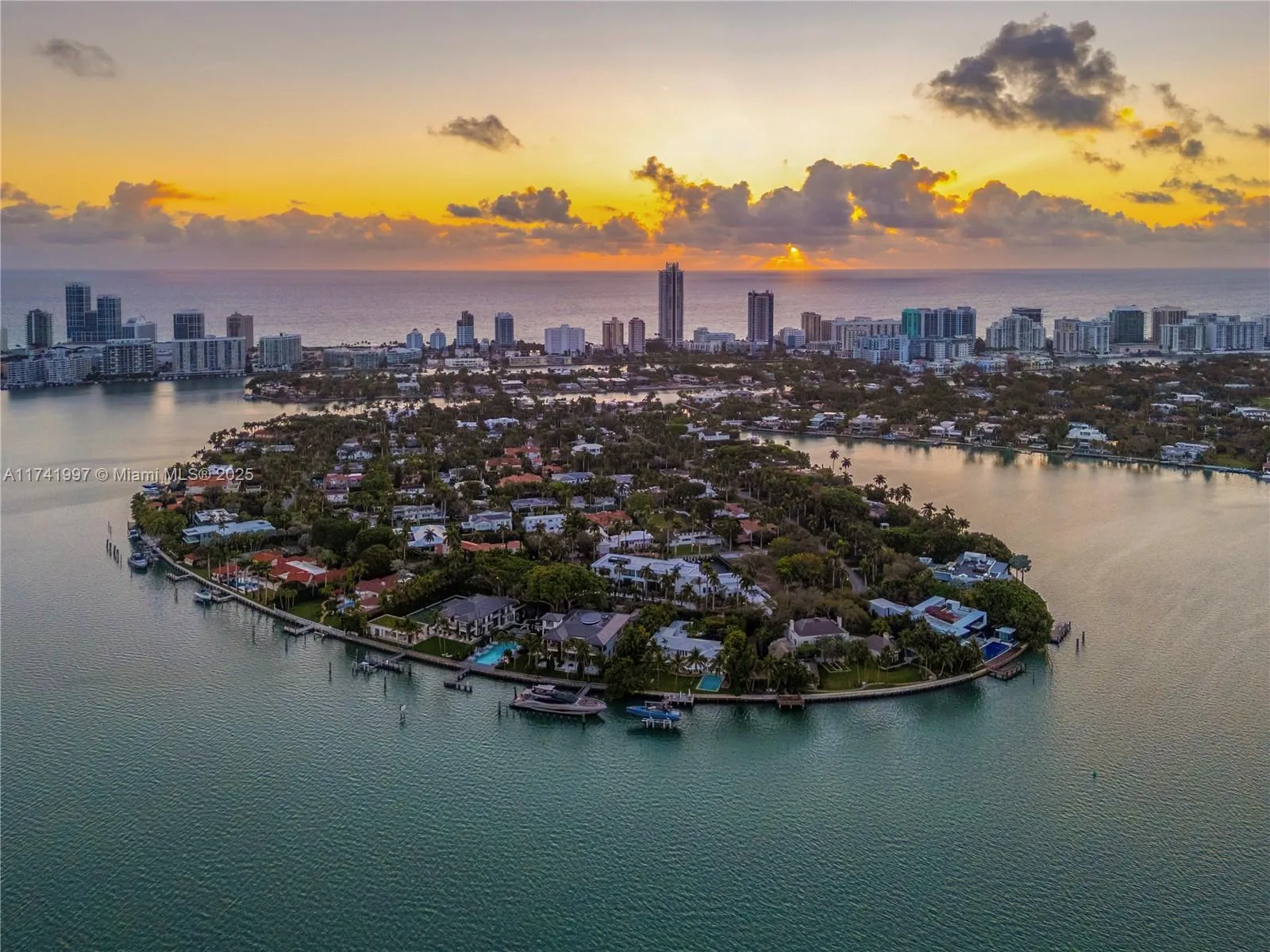 Miami Beach, Florida 33141, United States, 9 Bedrooms Bedrooms, ,14 BathroomsBathrooms,Residential,Active,783