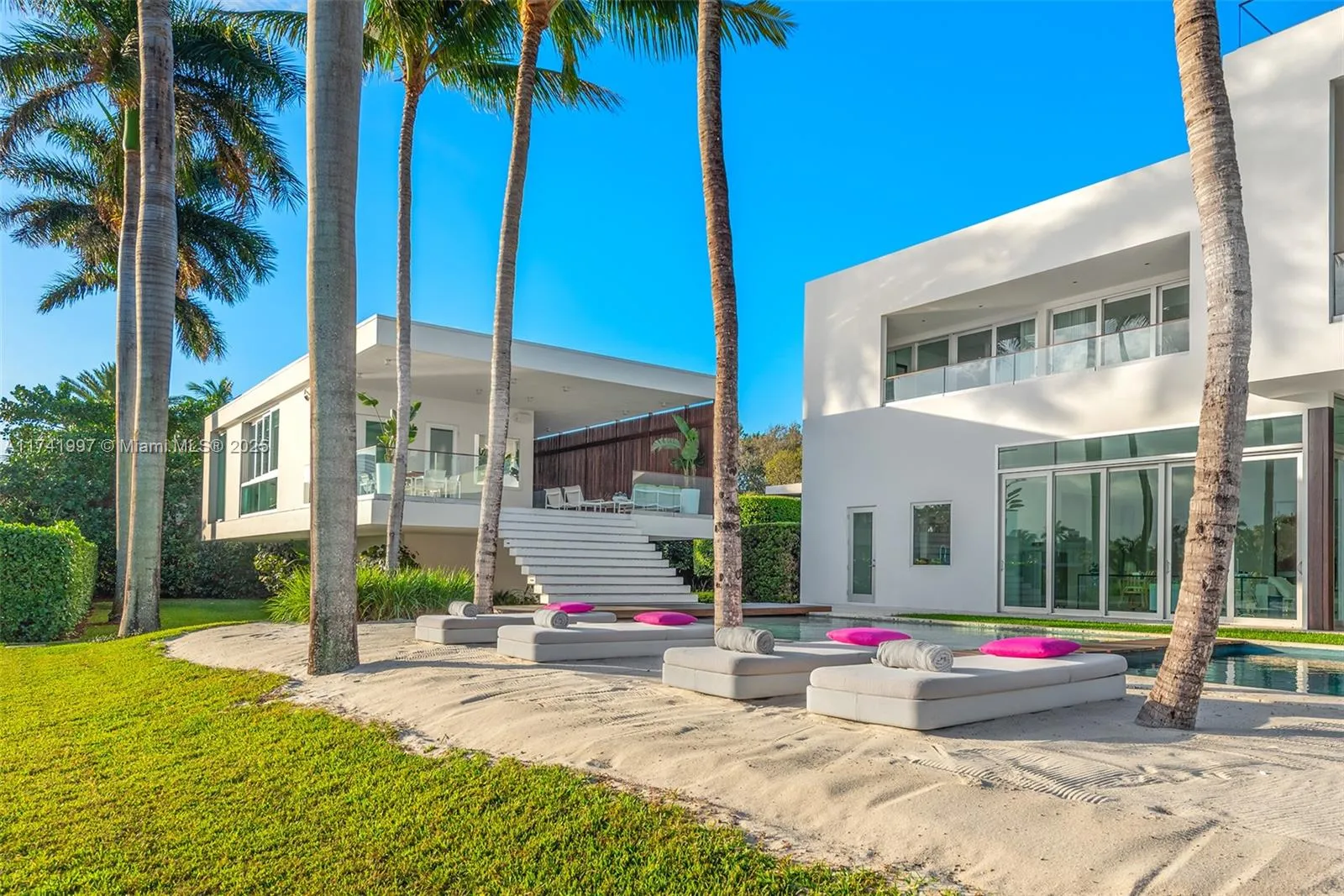 Miami Beach, Florida 33141, United States, 9 Bedrooms Bedrooms, ,14 BathroomsBathrooms,Residential,Active,783