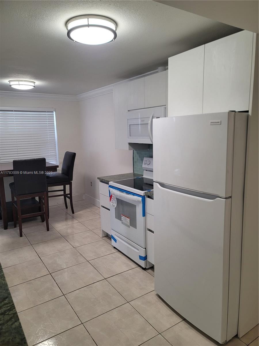651 SW 66th Ave 2