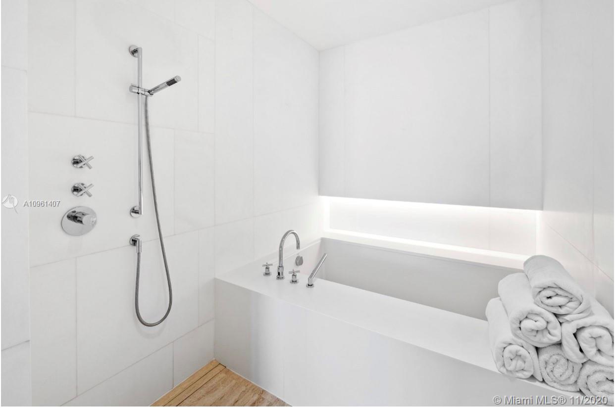 SURF CLUB CONDO - Residential