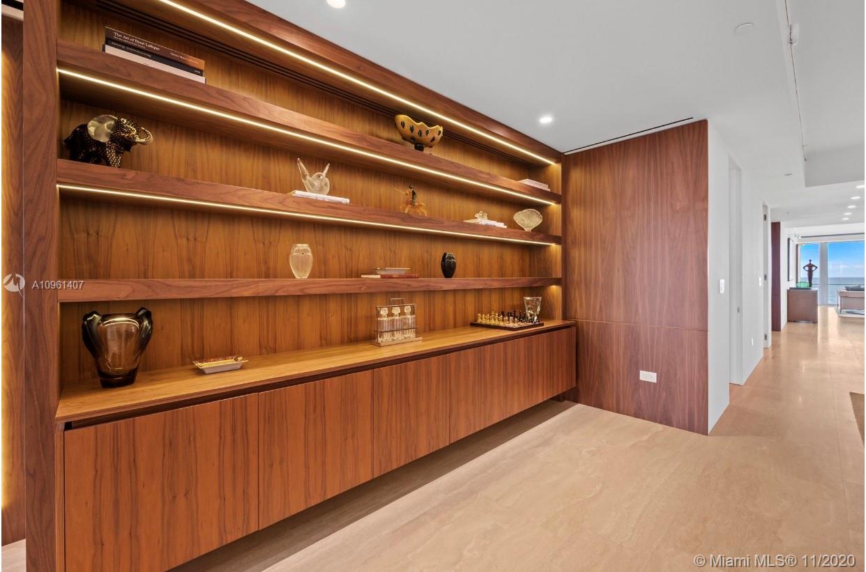 SURF CLUB CONDO - Residential