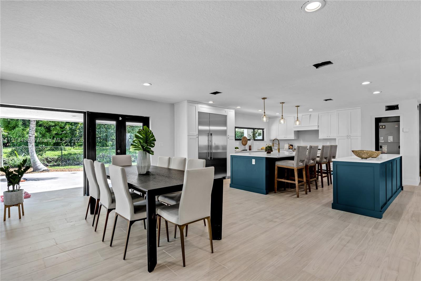 SPANISH VILLAS - Residential Lease