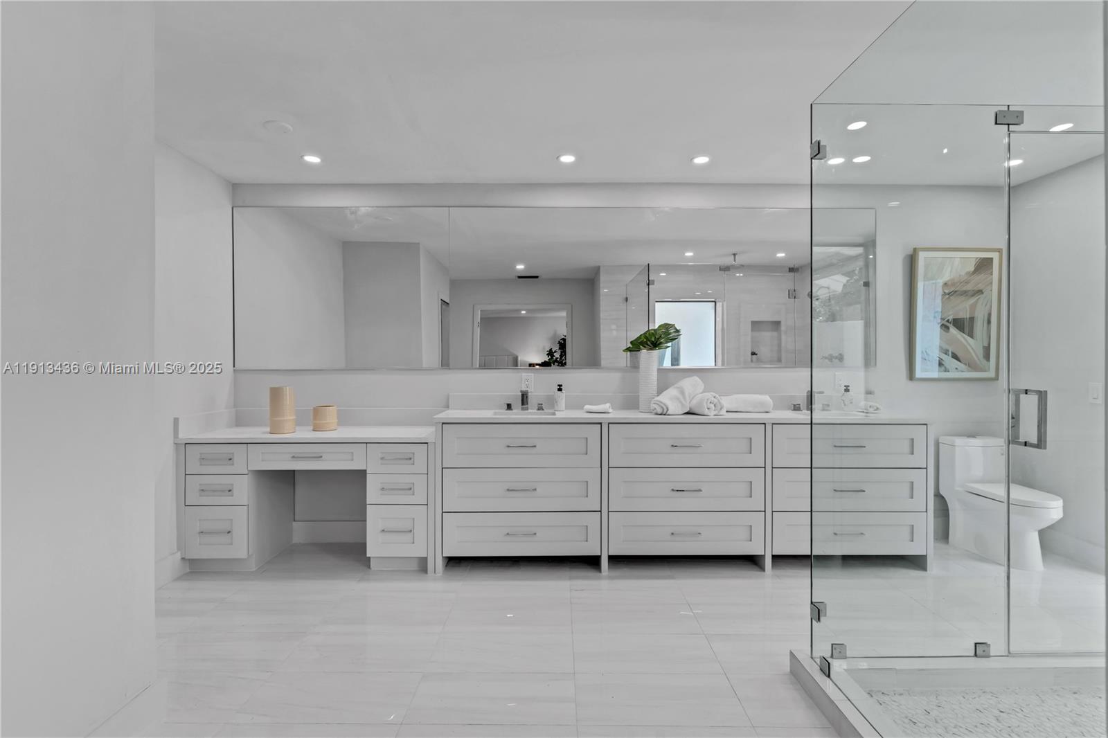 SPANISH VILLAS - Residential Lease