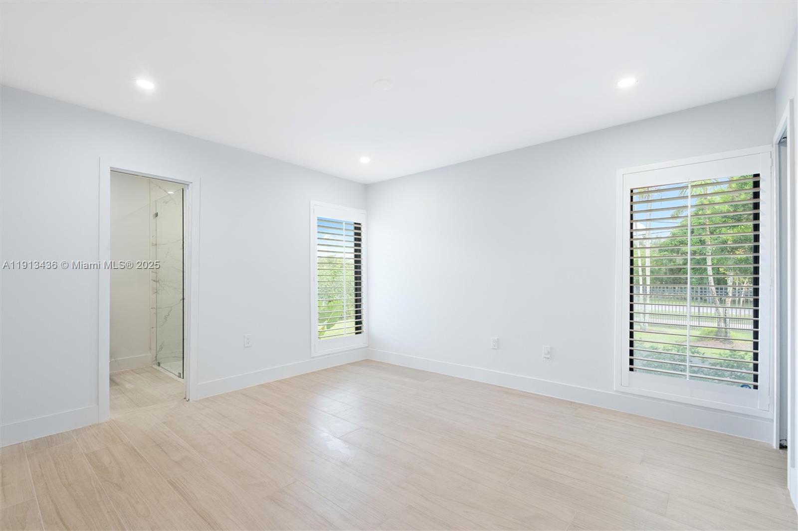 SPANISH VILLAS - Residential Lease