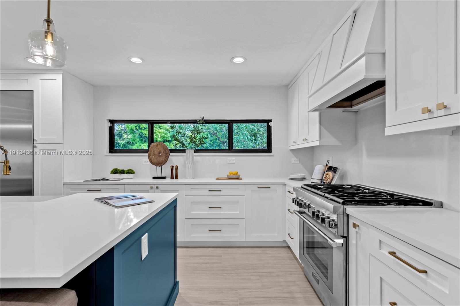 SPANISH VILLAS - Residential Lease