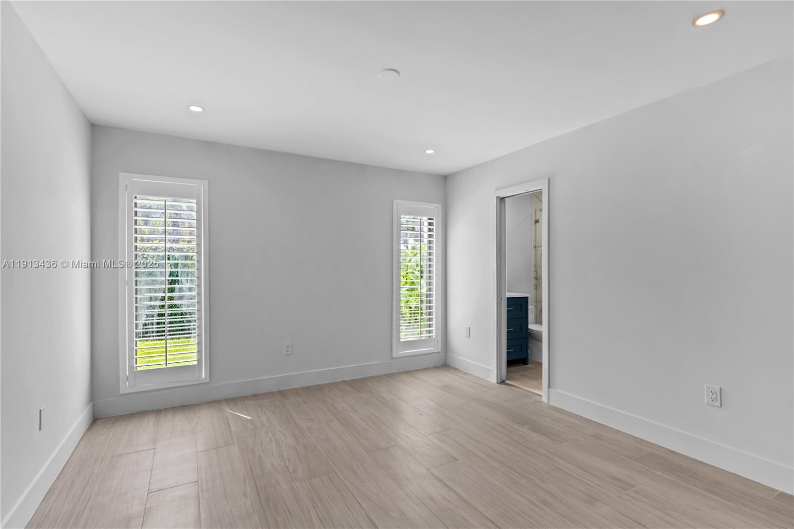 SPANISH VILLAS - Residential Lease