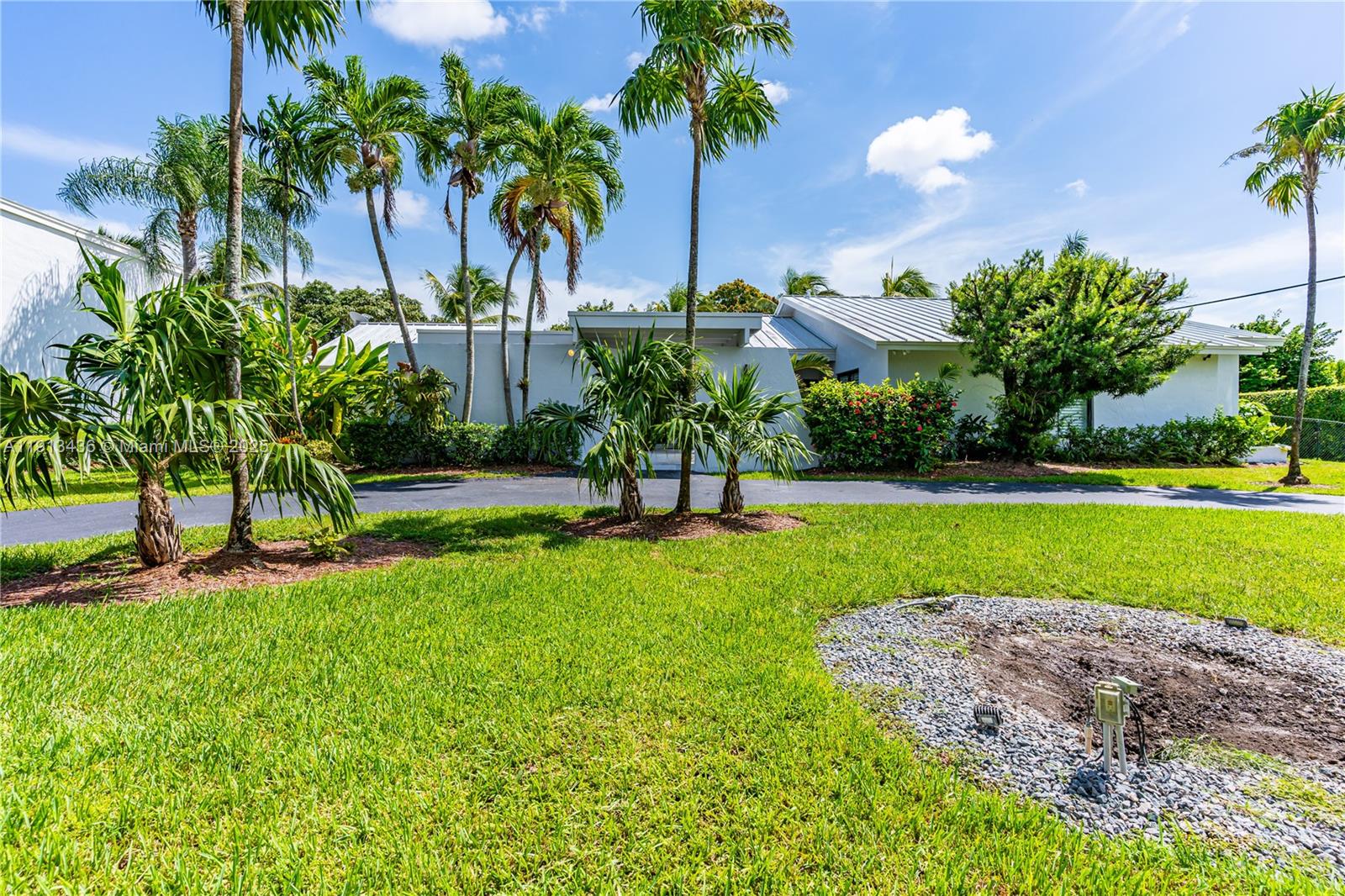 SPANISH VILLAS - Residential Lease