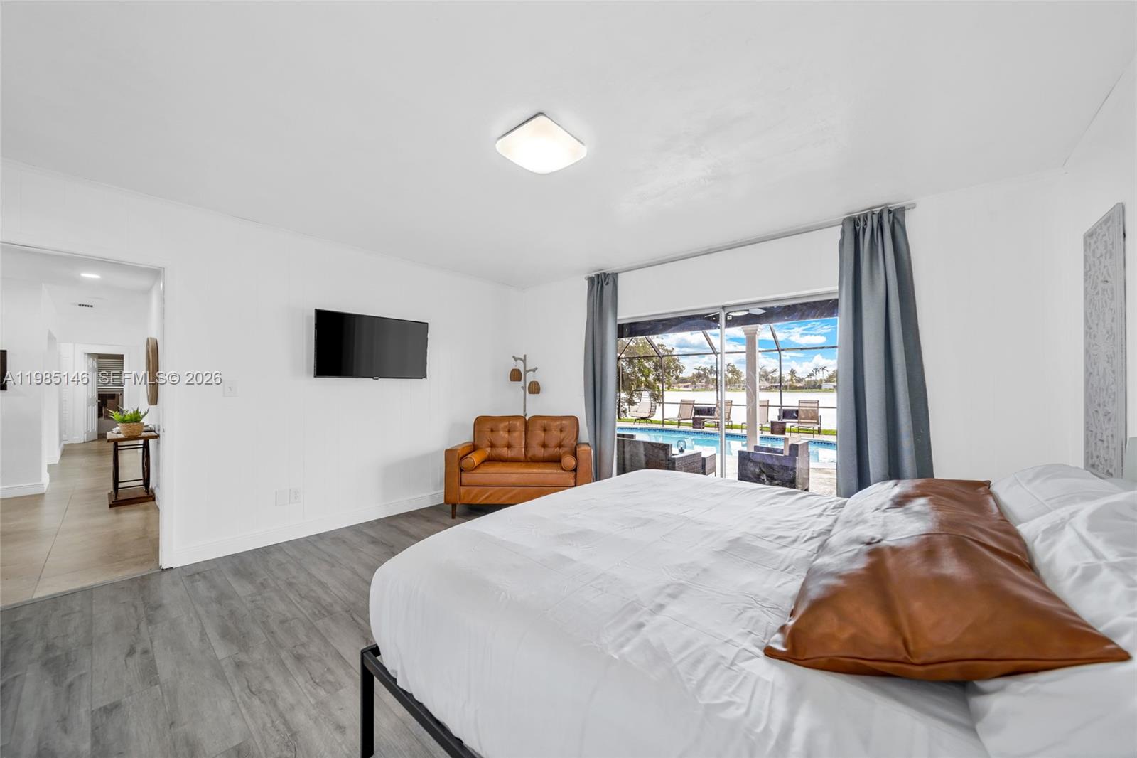 PASADENA LAKES - Residential