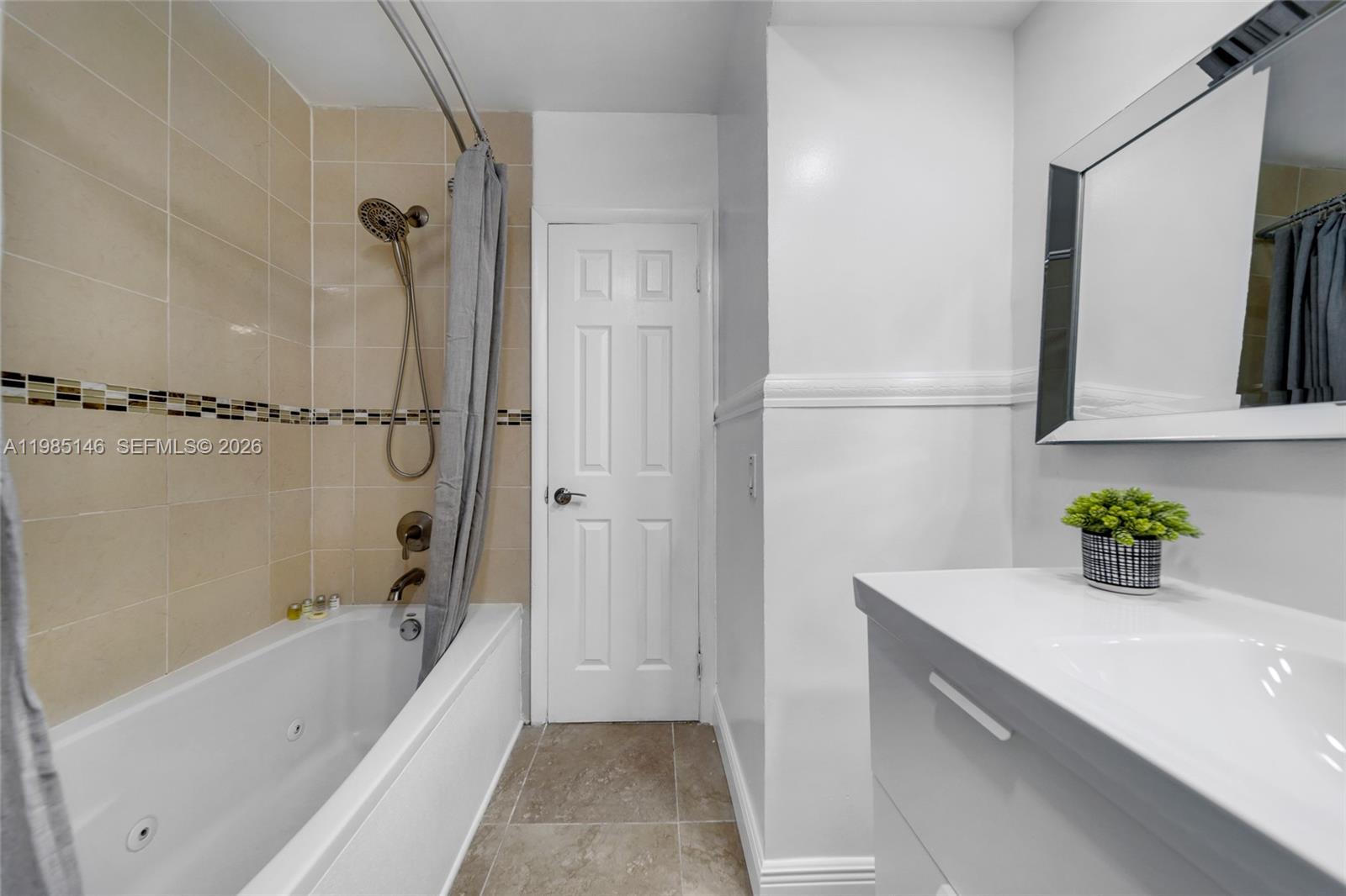 PASADENA LAKES - Residential