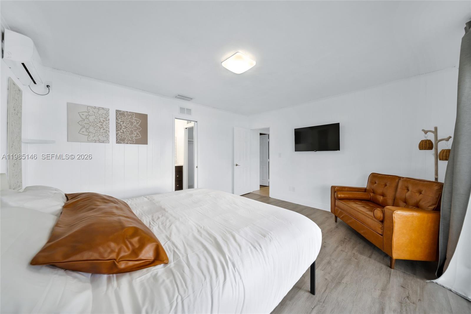 PASADENA LAKES - Residential