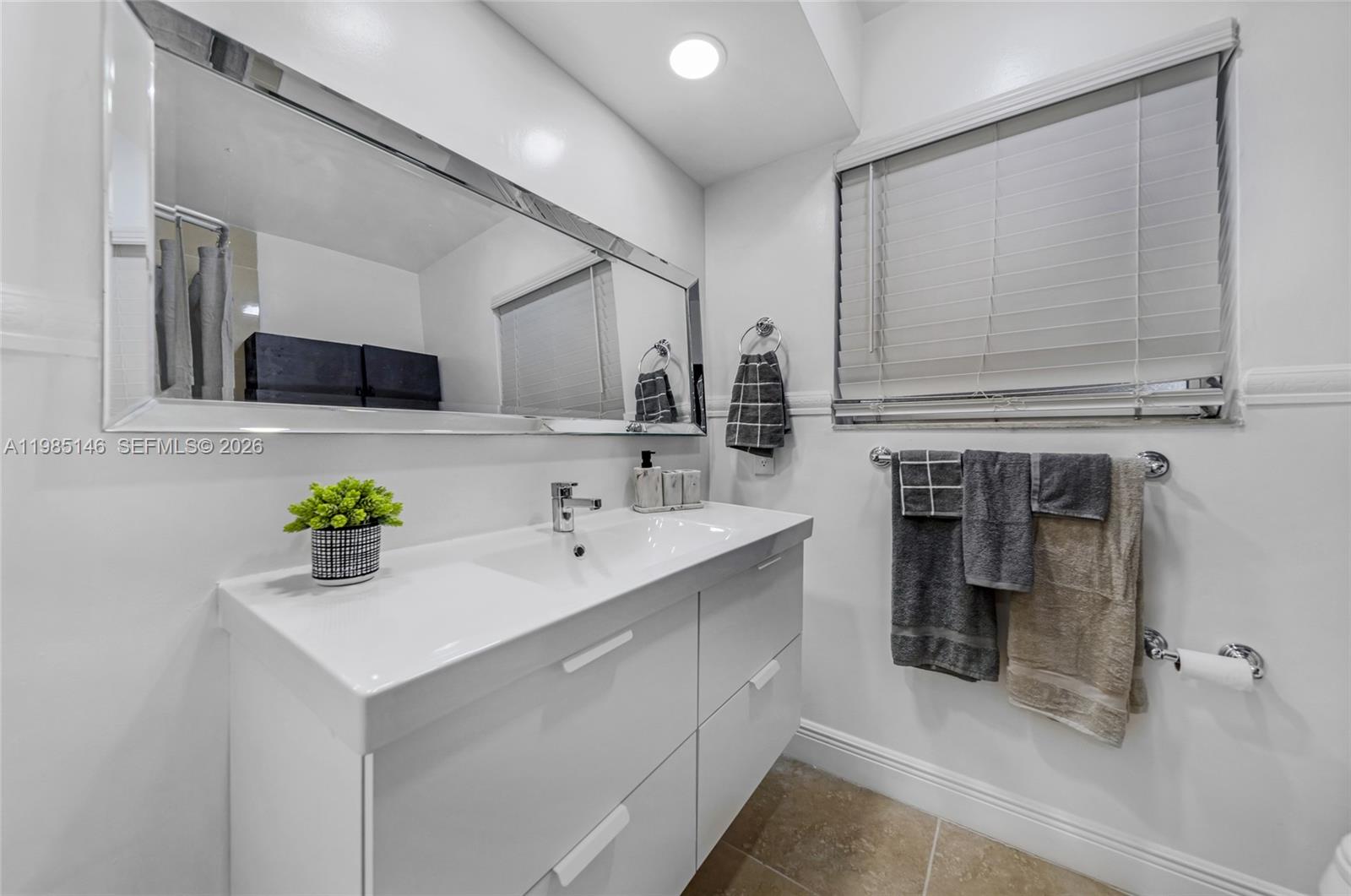 PASADENA LAKES - Residential