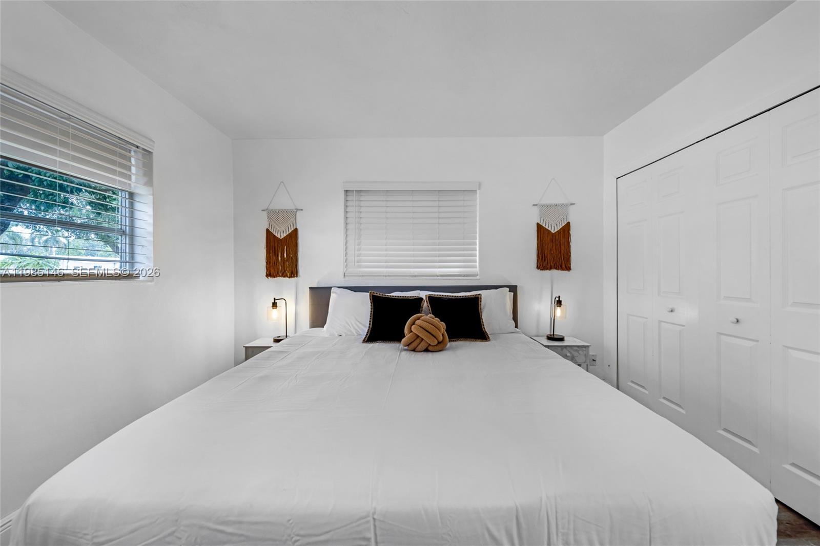 PASADENA LAKES - Residential