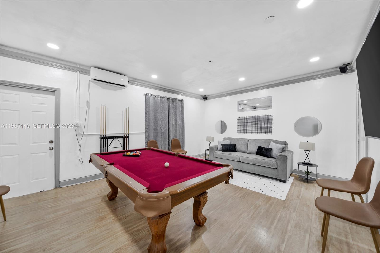 PASADENA LAKES - Residential