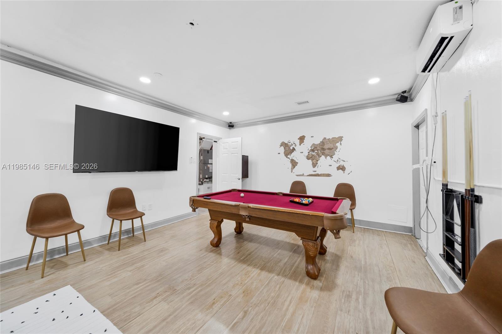 PASADENA LAKES - Residential