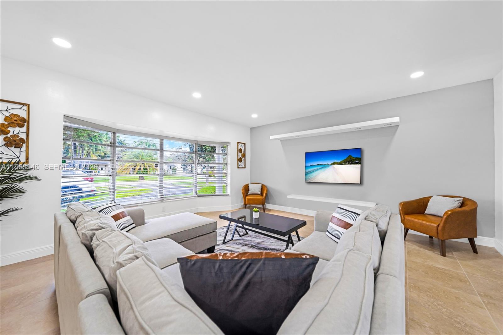 PASADENA LAKES - Residential