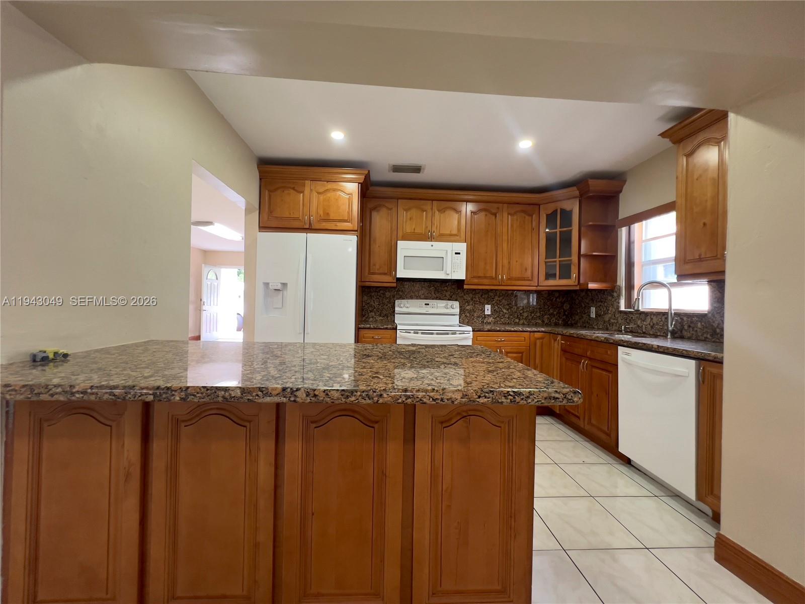 SILVER BLUFF GARDENS - Residential Lease