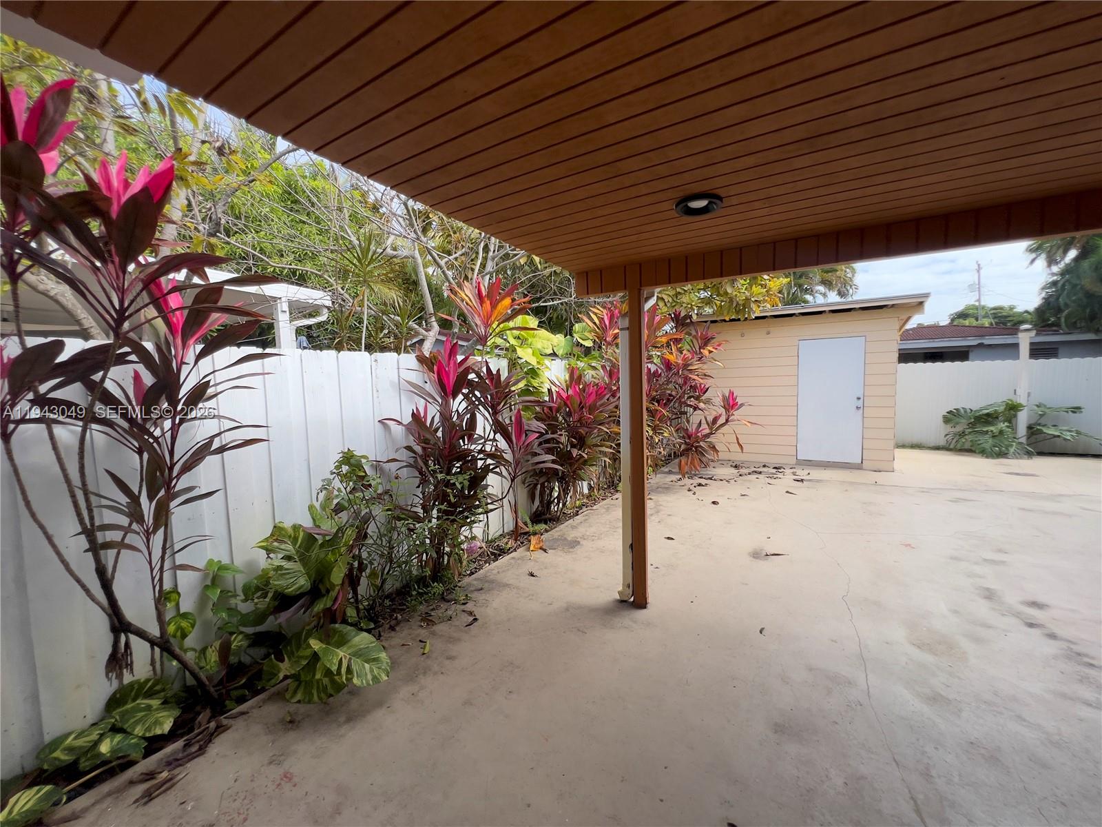 SILVER BLUFF GARDENS - Residential Lease