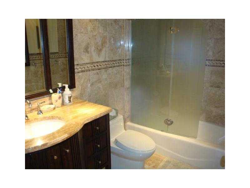 LA MER ESTATES WEST CONDO - Residential Lease