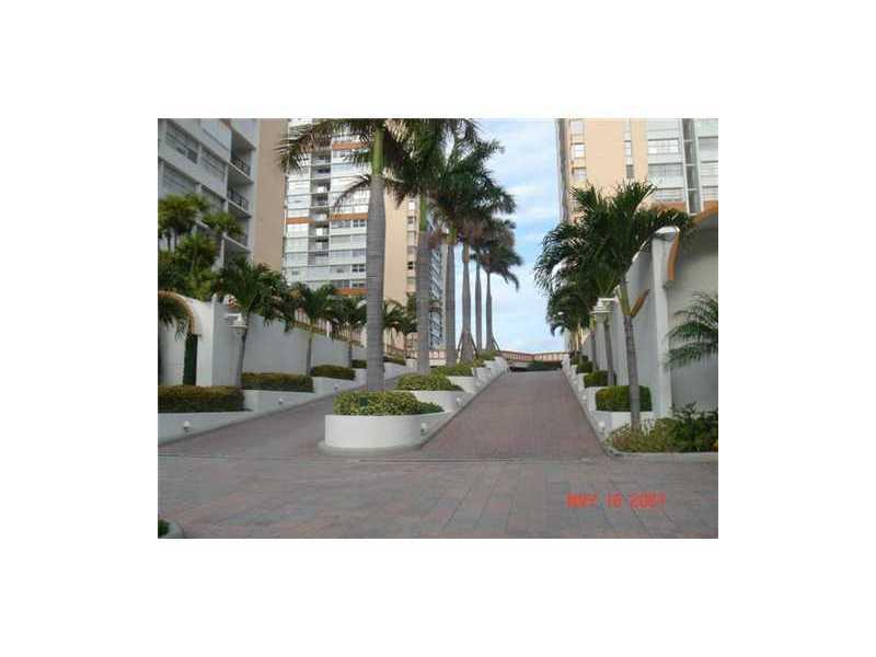 LA MER ESTATES WEST CONDO - Residential Lease