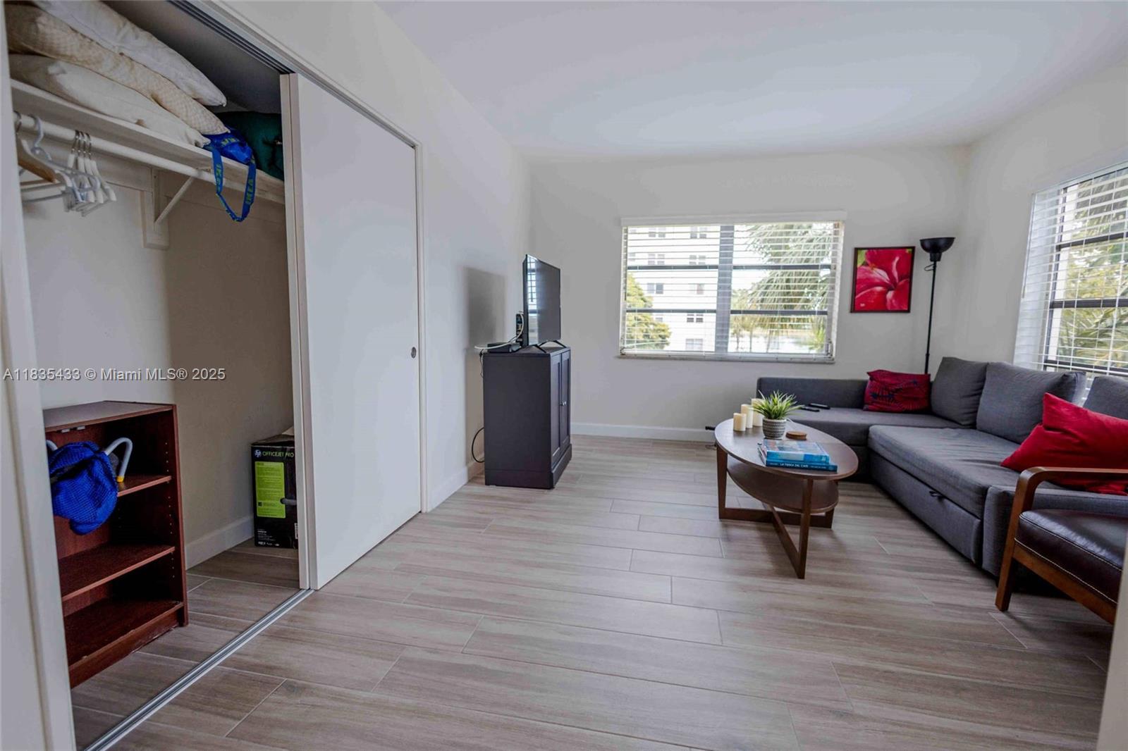 NO 6 PALM-AIRE COUNTRY CL - Residential Lease