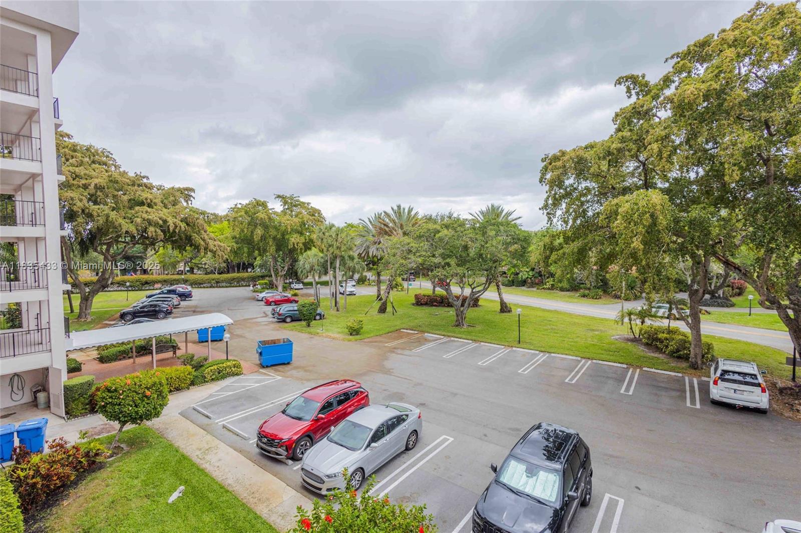 NO 6 PALM-AIRE COUNTRY CL - Residential Lease