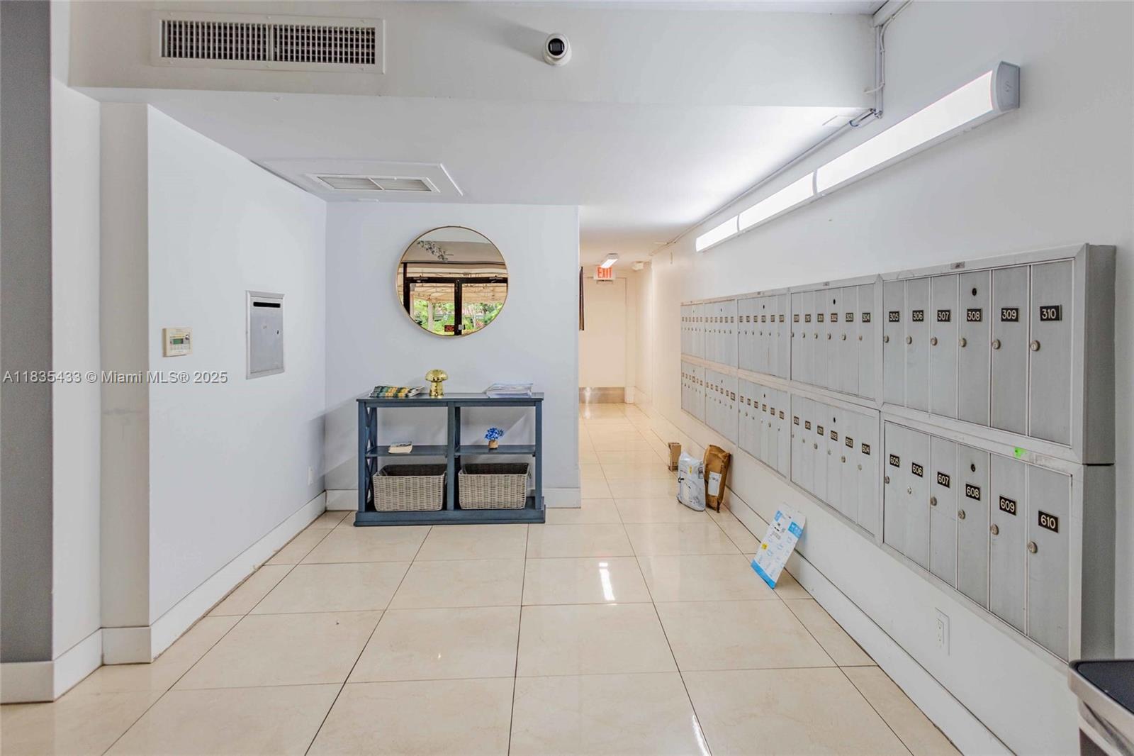 NO 6 PALM-AIRE COUNTRY CL - Residential Lease