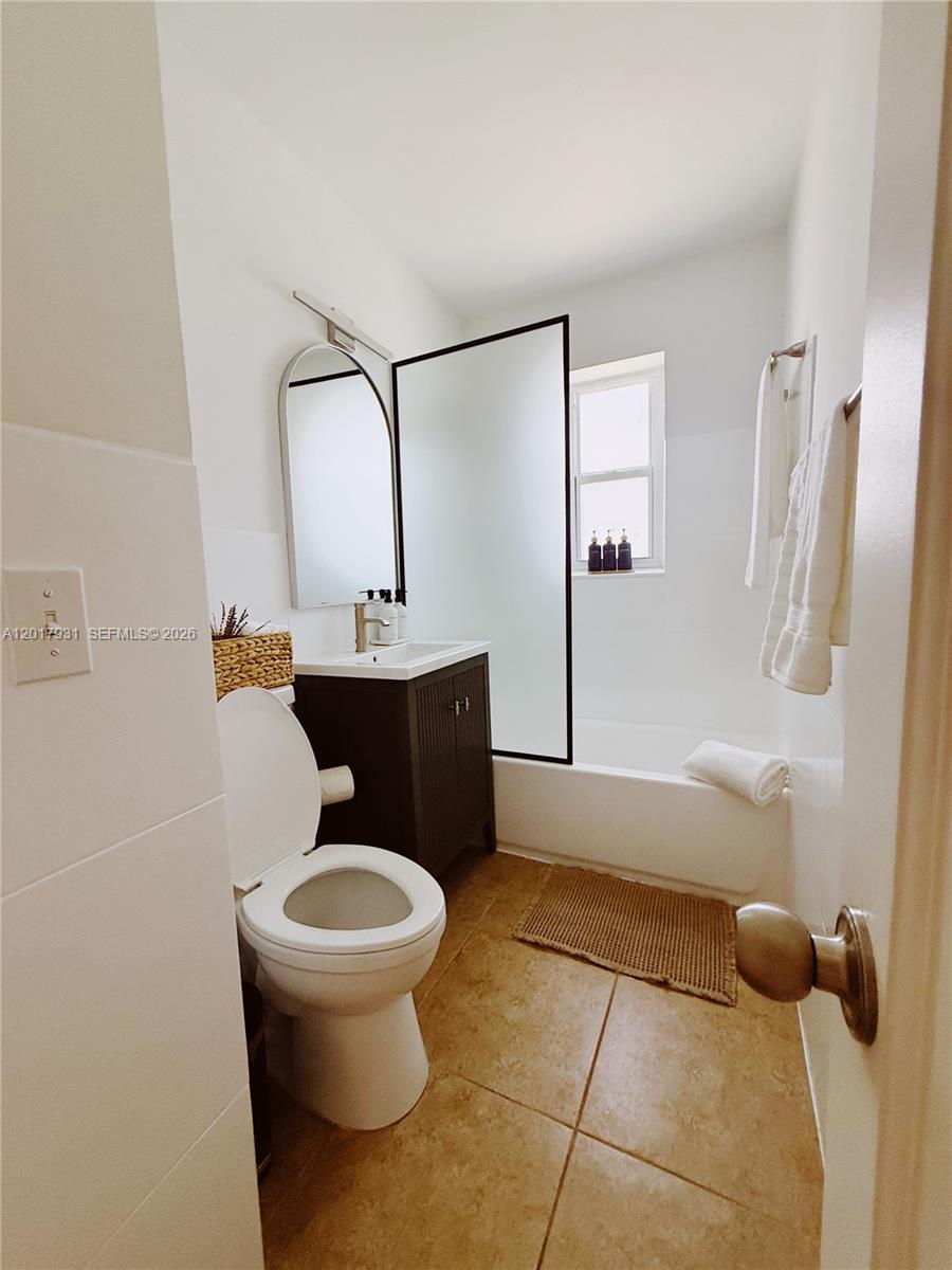BISCAYNE PARK - Residential