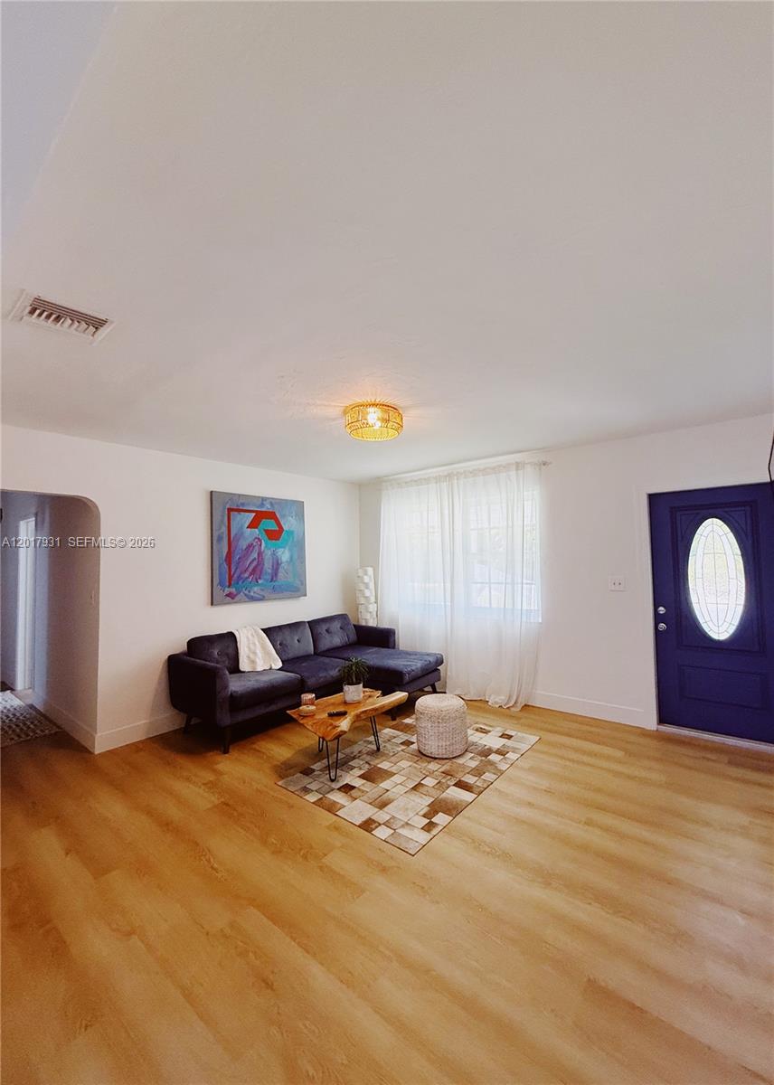 BISCAYNE PARK - Residential