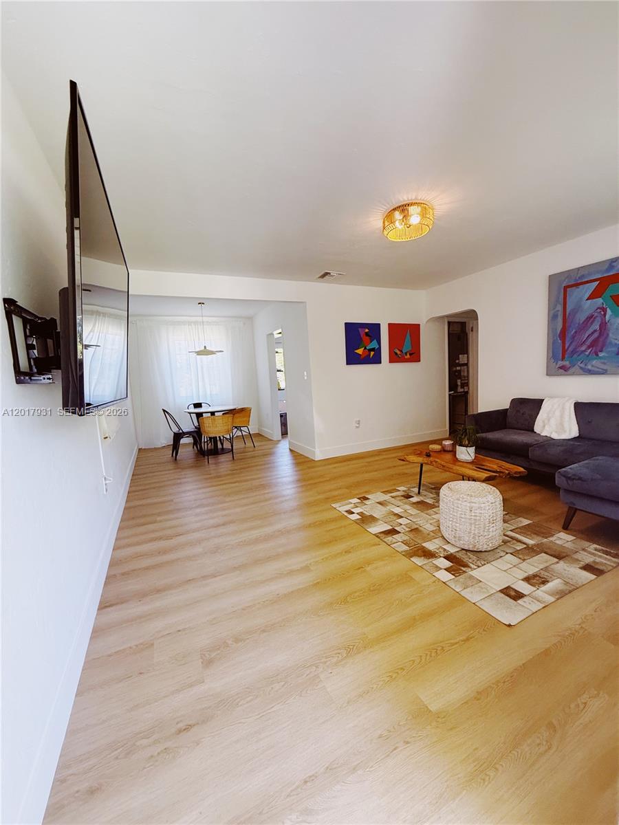 BISCAYNE PARK - Residential