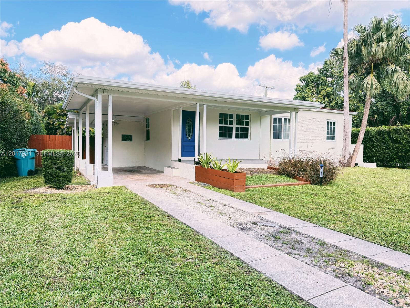 BISCAYNE PARK - Residential