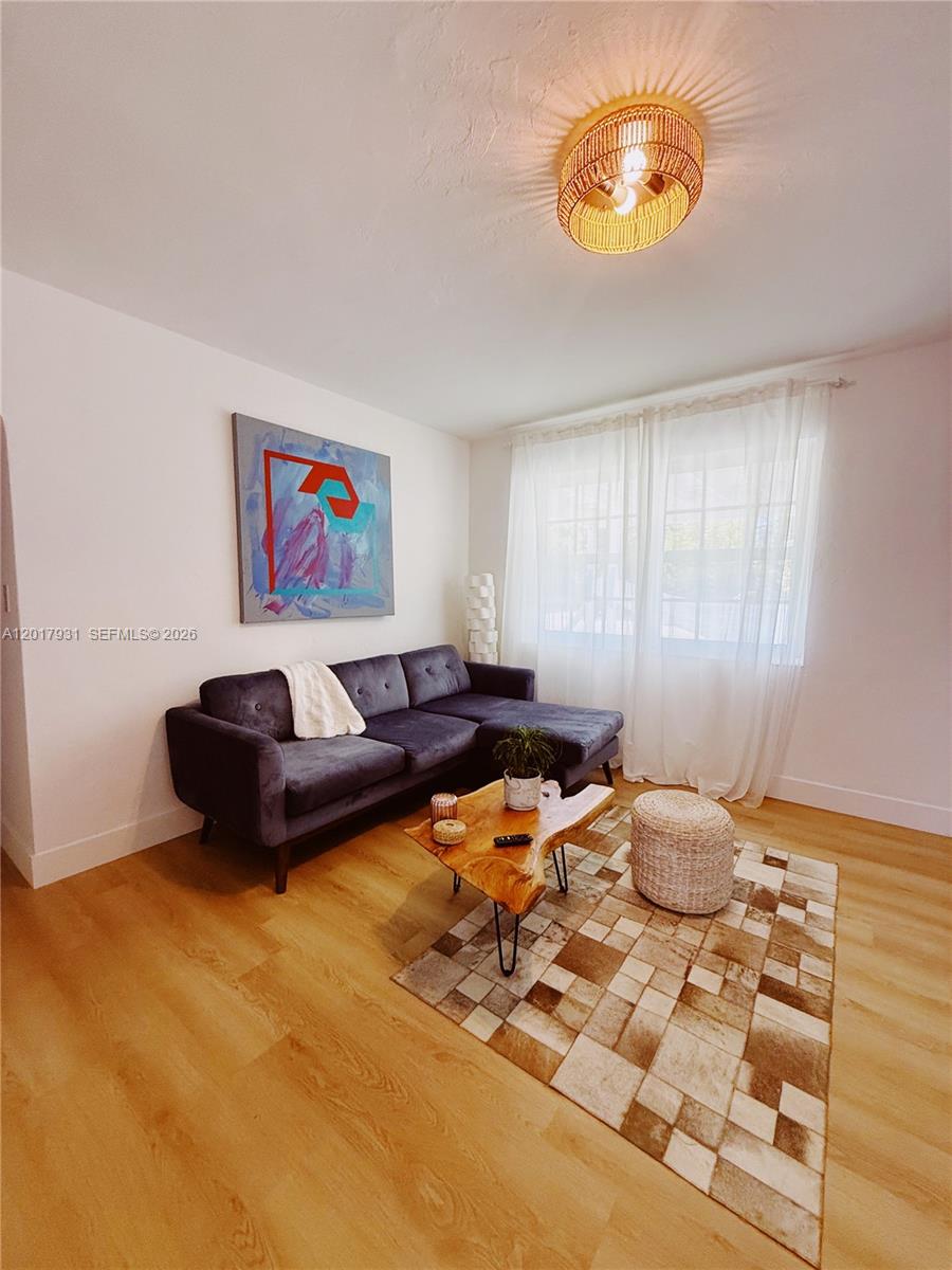 BISCAYNE PARK - Residential