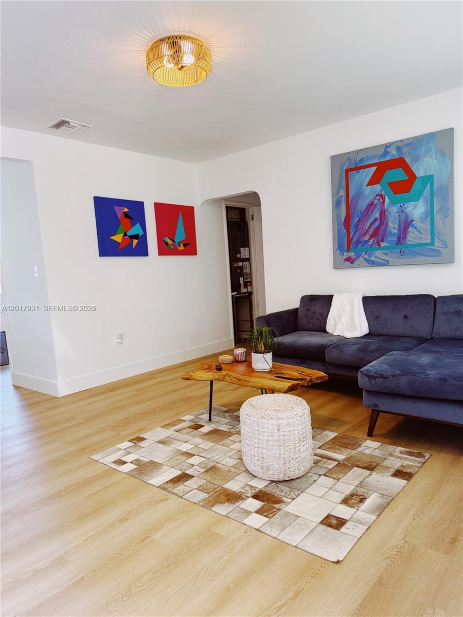 BISCAYNE PARK - Residential