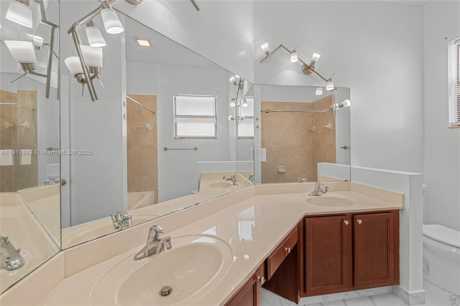 BAYWINDS OF ABACO - Residential