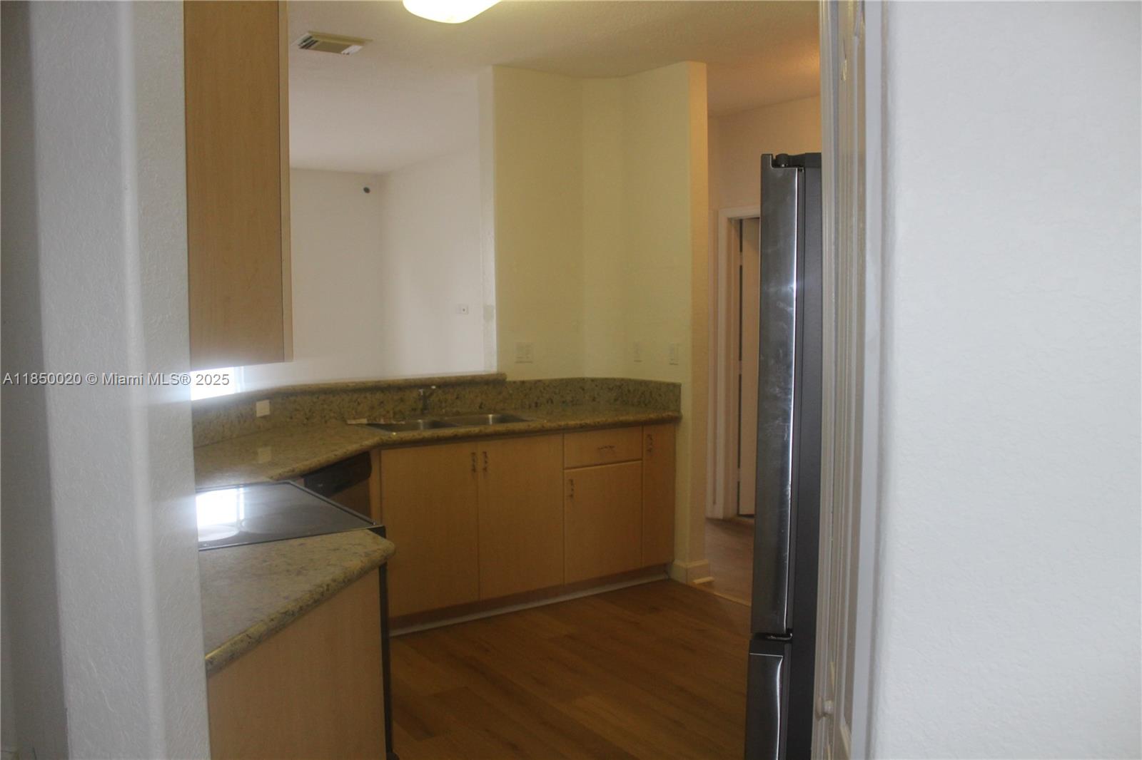 DORAL ISLES NORTH SEC ONE - Residential