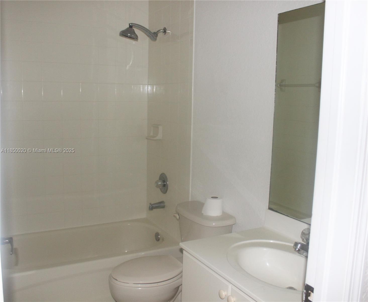 DORAL ISLES NORTH SEC ONE - Residential