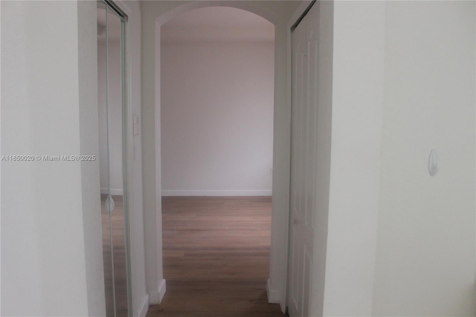 DORAL ISLES NORTH SEC ONE - Residential