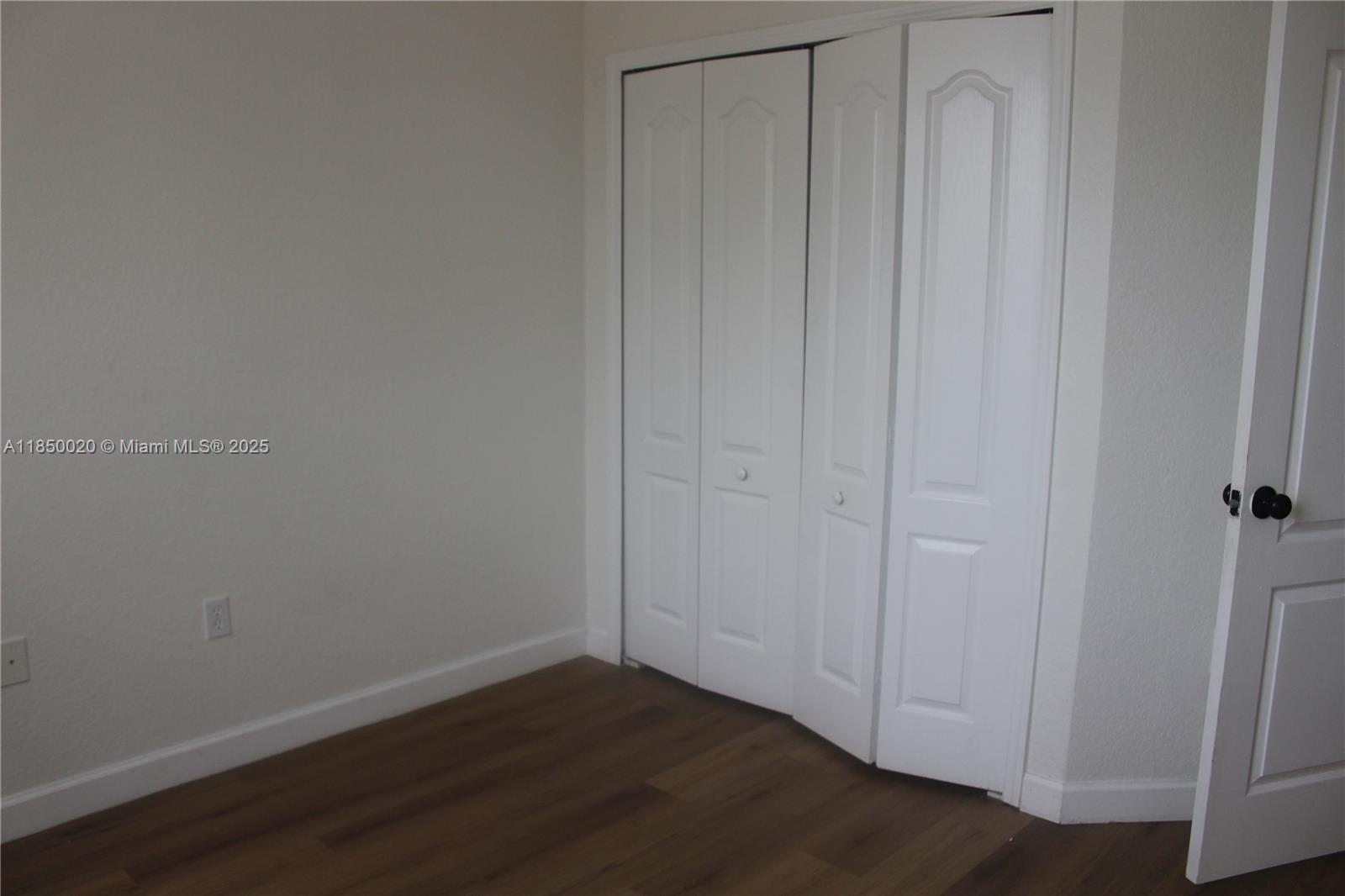 DORAL ISLES NORTH SEC ONE - Residential