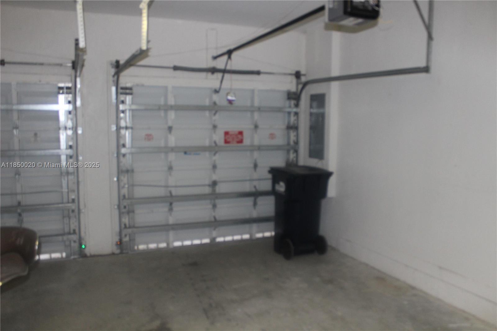 DORAL ISLES NORTH SEC ONE - Residential