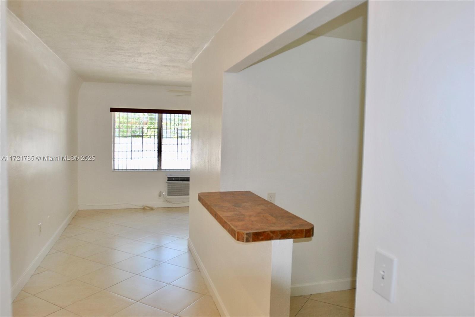 641 ESPANOLA WAY INC COND - Residential