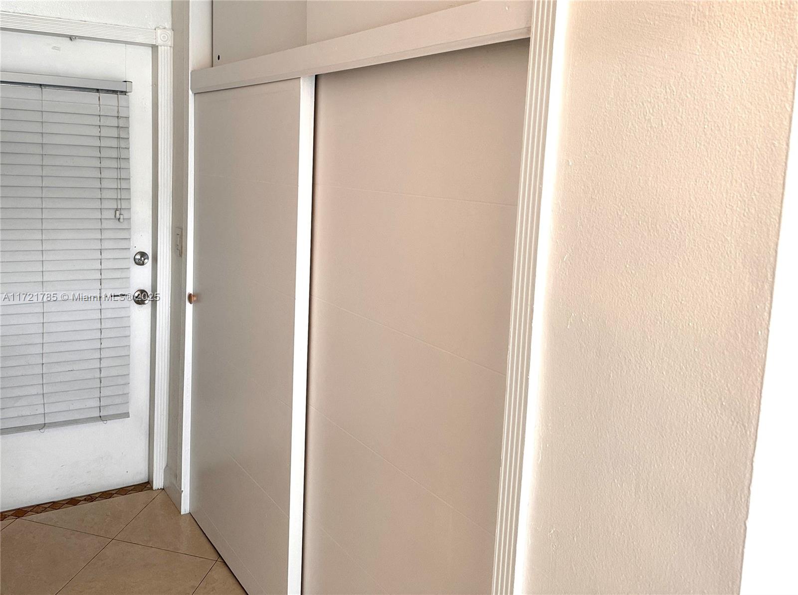 641 ESPANOLA WAY INC COND - Residential
