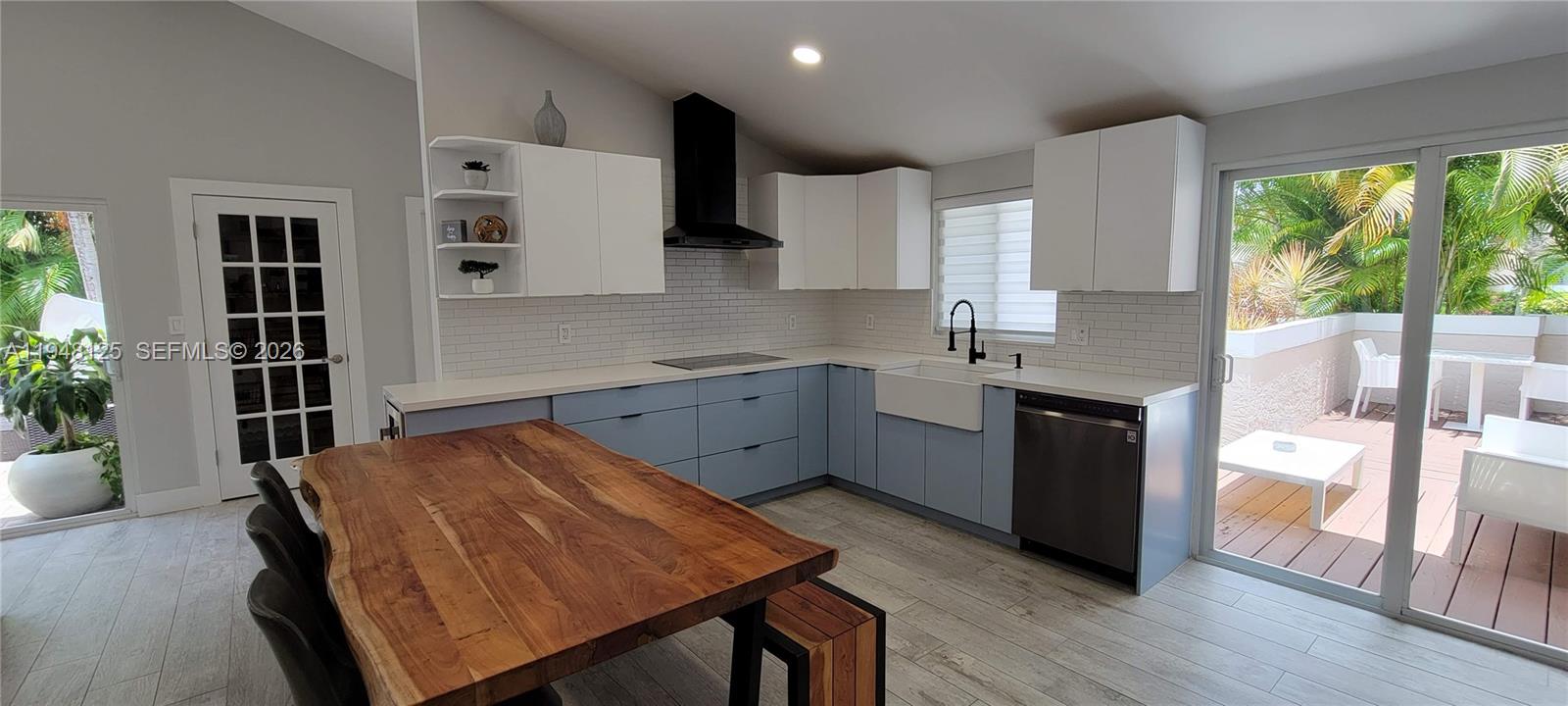 COQUINA LAKES - Residential