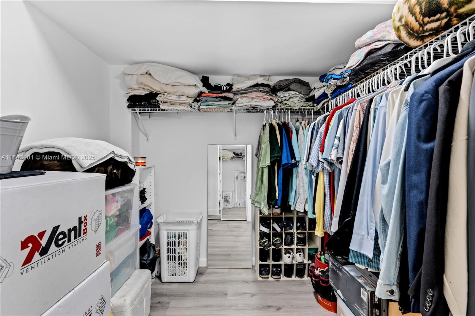 ROYAL OAKS CONDO - Residential