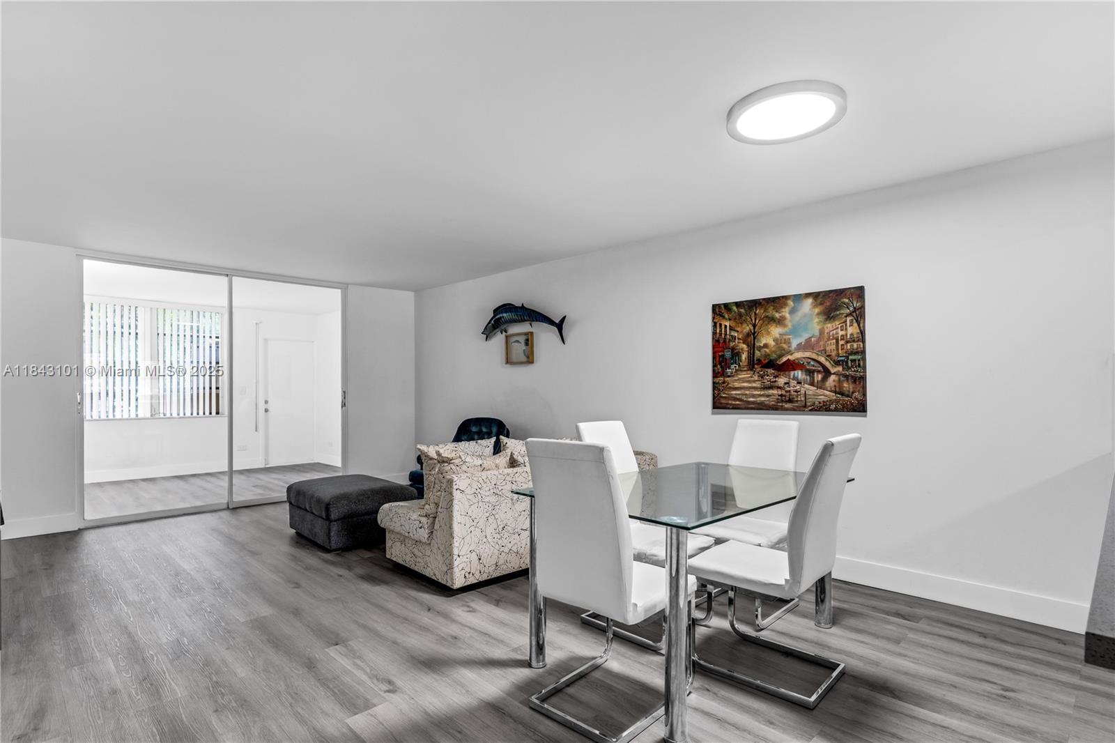 445 NE 195th St 125, Miami, FL, 33179/$209,900 4 445 NE 195th St 125