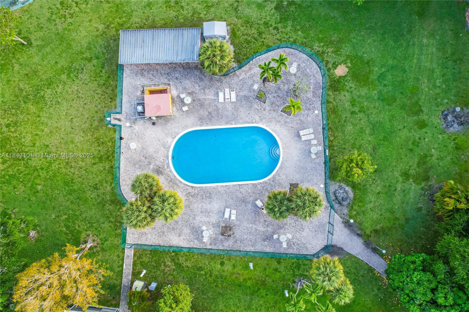 ROYAL OAKS CONDO - Residential